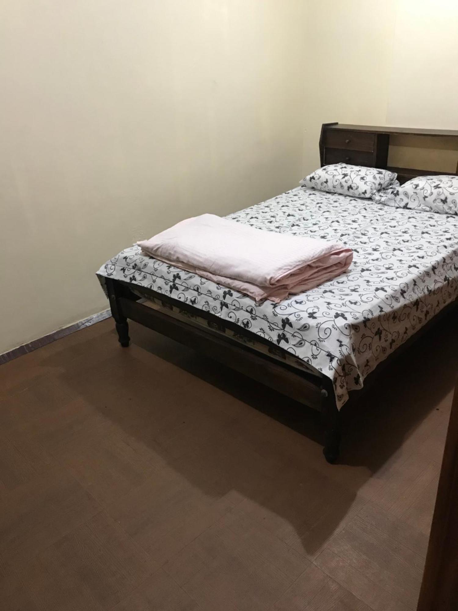 Albergue Camry Backpackers佳美背包客旅馆 Куенка Екстериор снимка