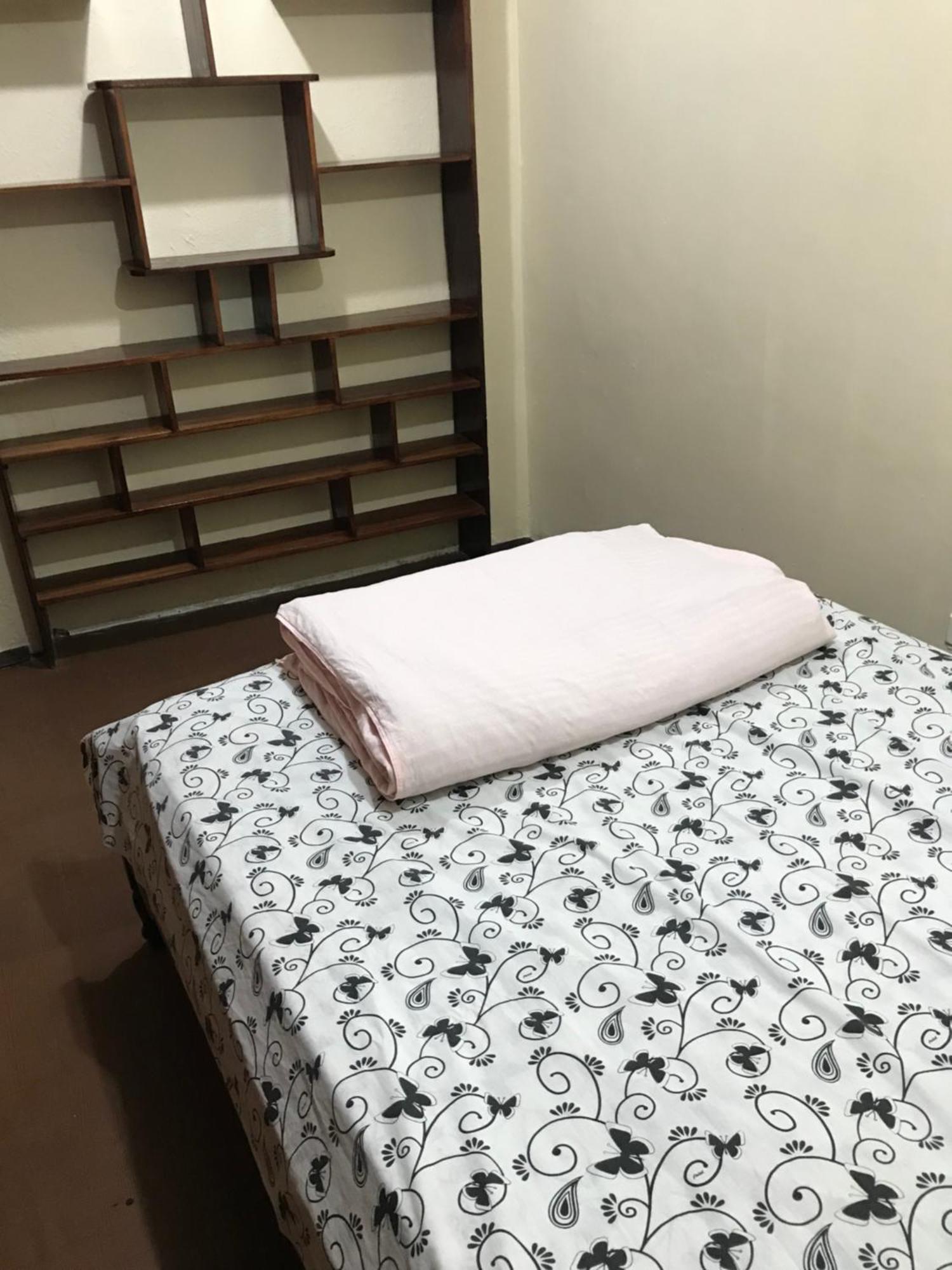 Albergue Camry Backpackers佳美背包客旅馆 Куенка Екстериор снимка