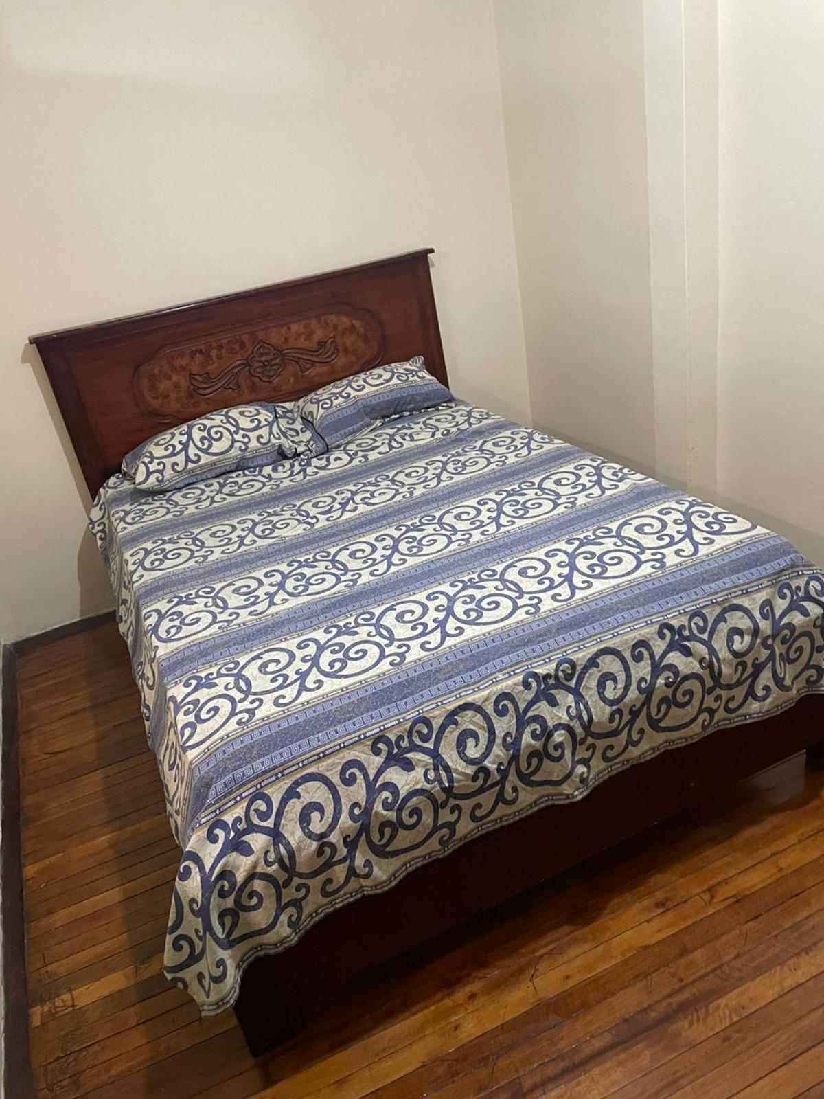 Albergue Camry Backpackers佳美背包客旅馆 Куенка Екстериор снимка
