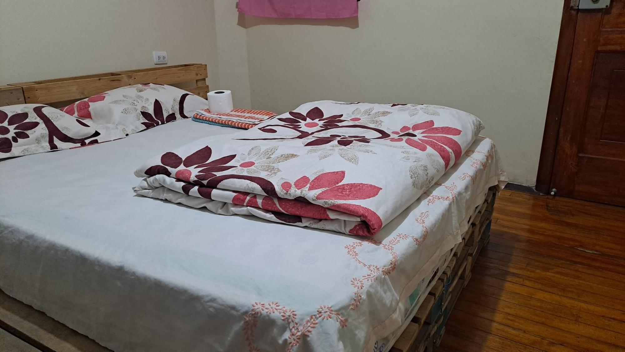 Albergue Camry Backpackers佳美背包客旅馆 Куенка Екстериор снимка