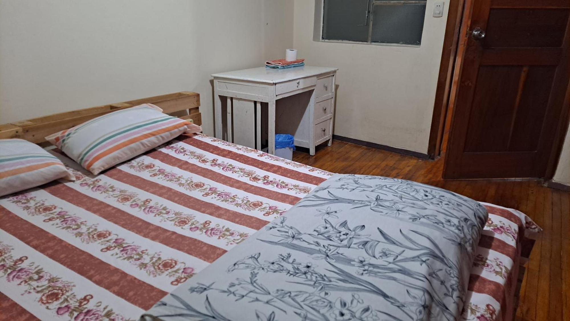 Albergue Camry Backpackers佳美背包客旅馆 Куенка Екстериор снимка