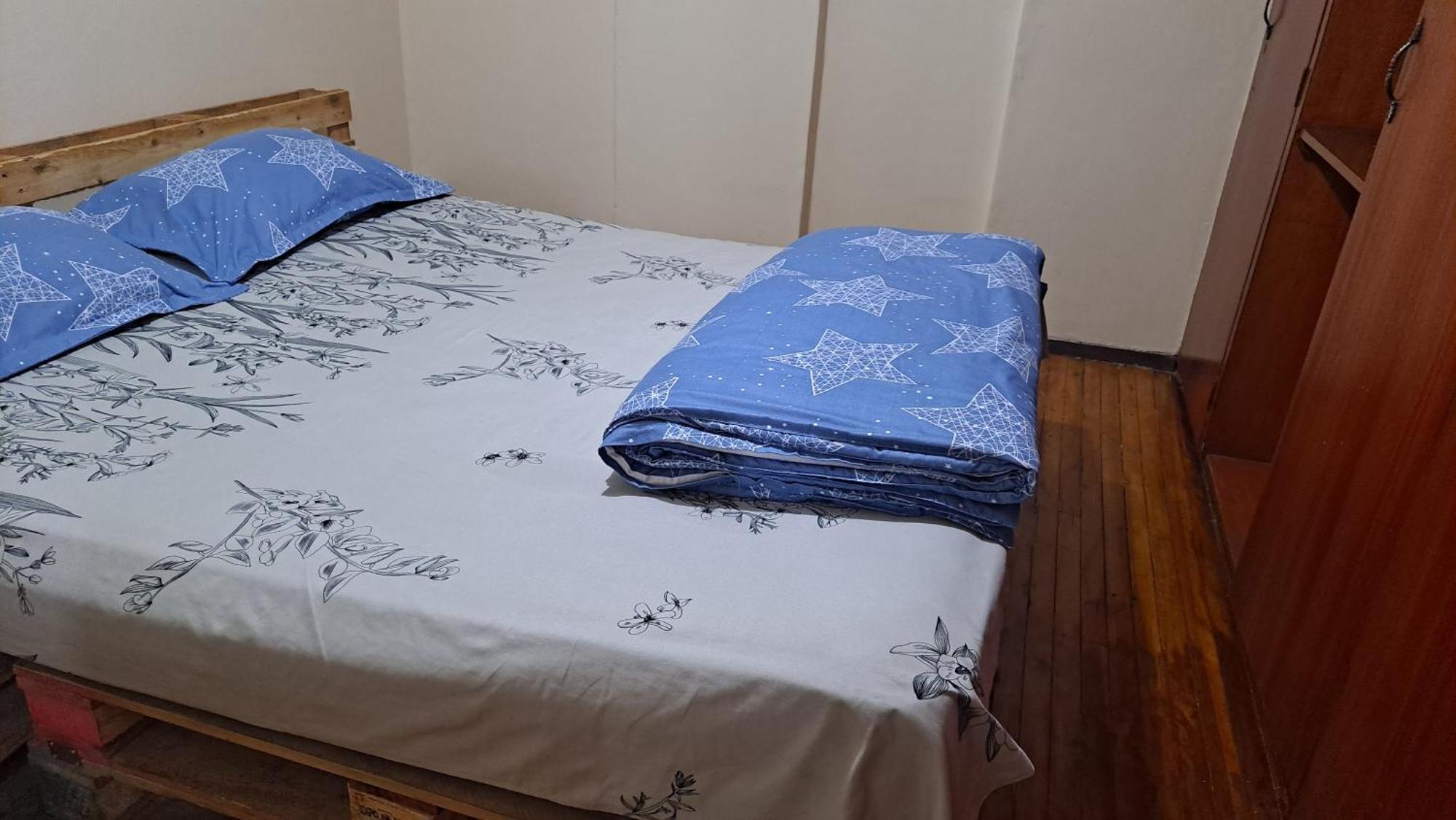 Albergue Camry Backpackers佳美背包客旅馆 Куенка Екстериор снимка