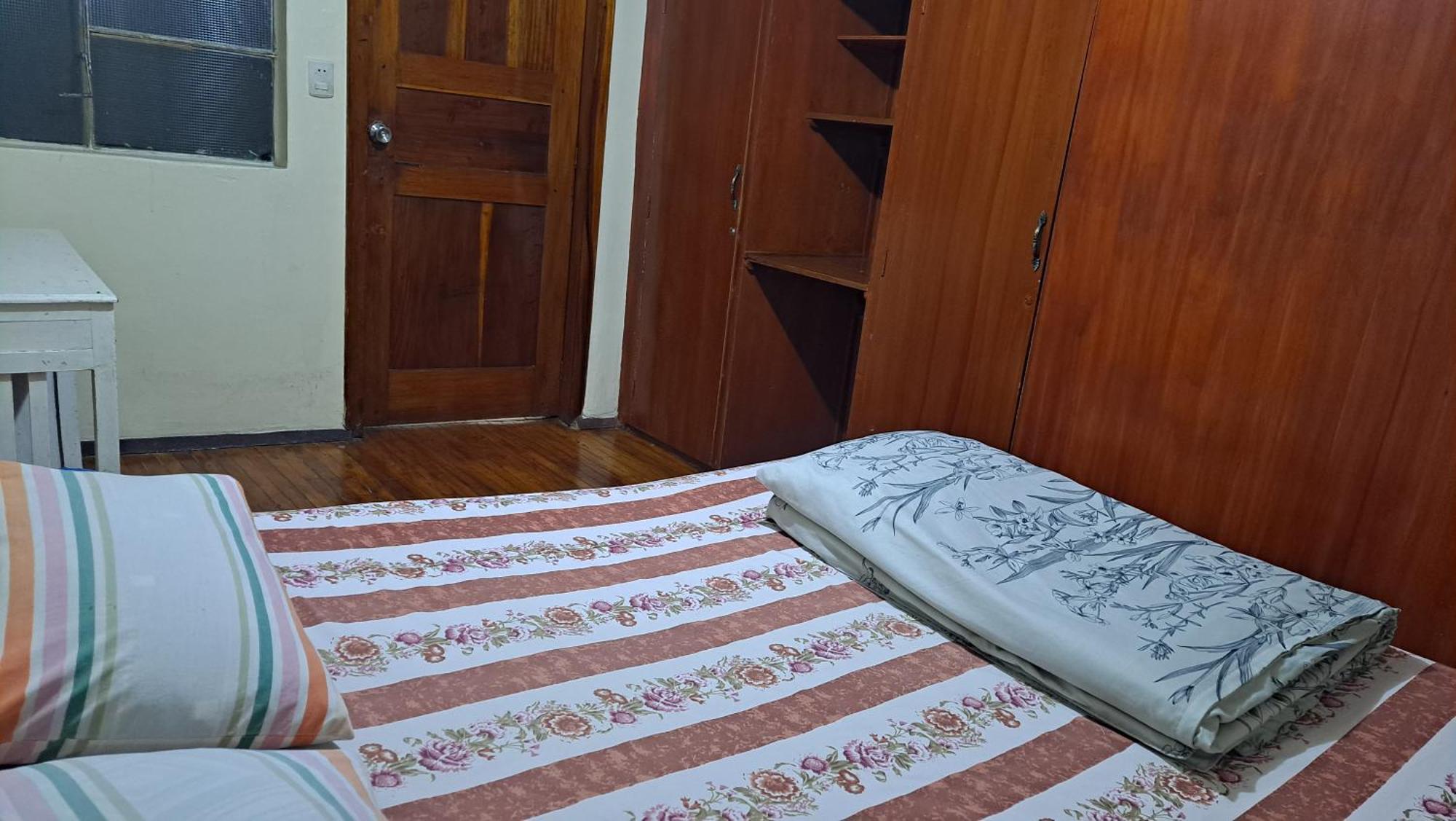 Albergue Camry Backpackers佳美背包客旅馆 Куенка Екстериор снимка