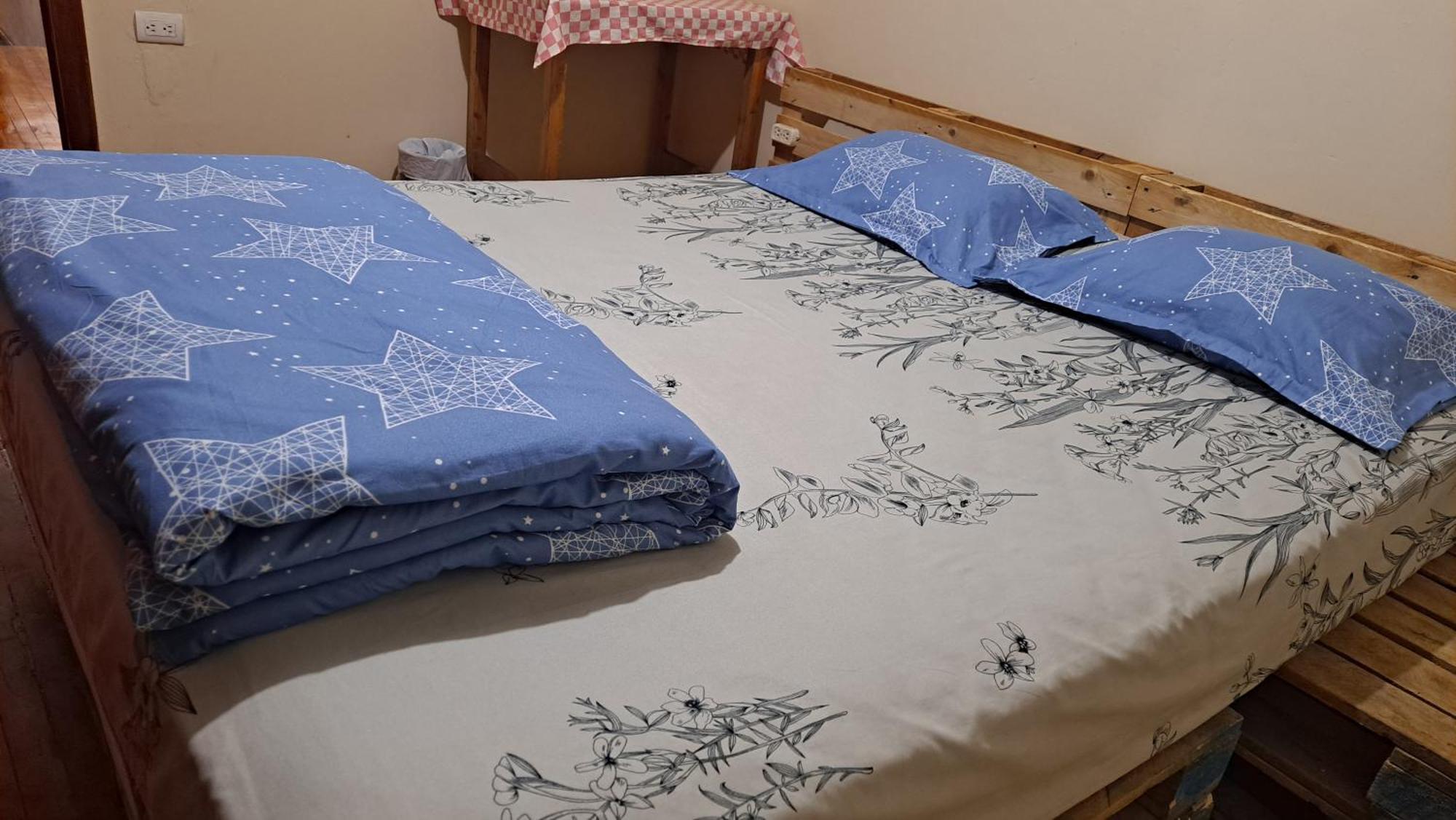 Albergue Camry Backpackers佳美背包客旅馆 Куенка Екстериор снимка