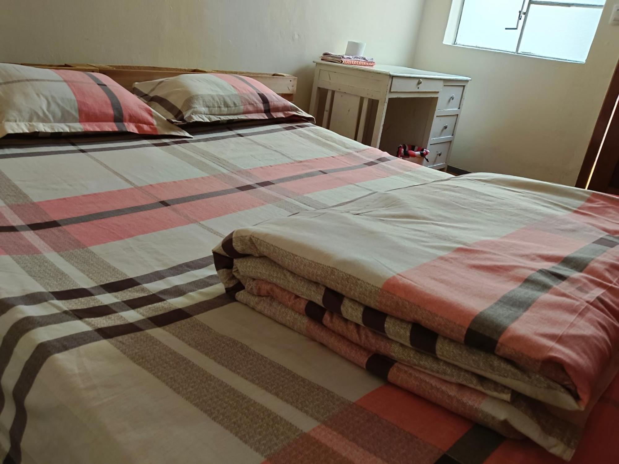 Albergue Camry Backpackers佳美背包客旅馆 Куенка Екстериор снимка