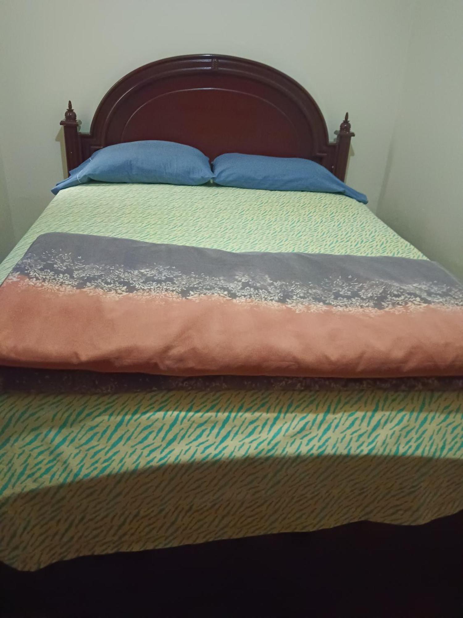 Albergue Camry Backpackers佳美背包客旅馆 Куенка Екстериор снимка