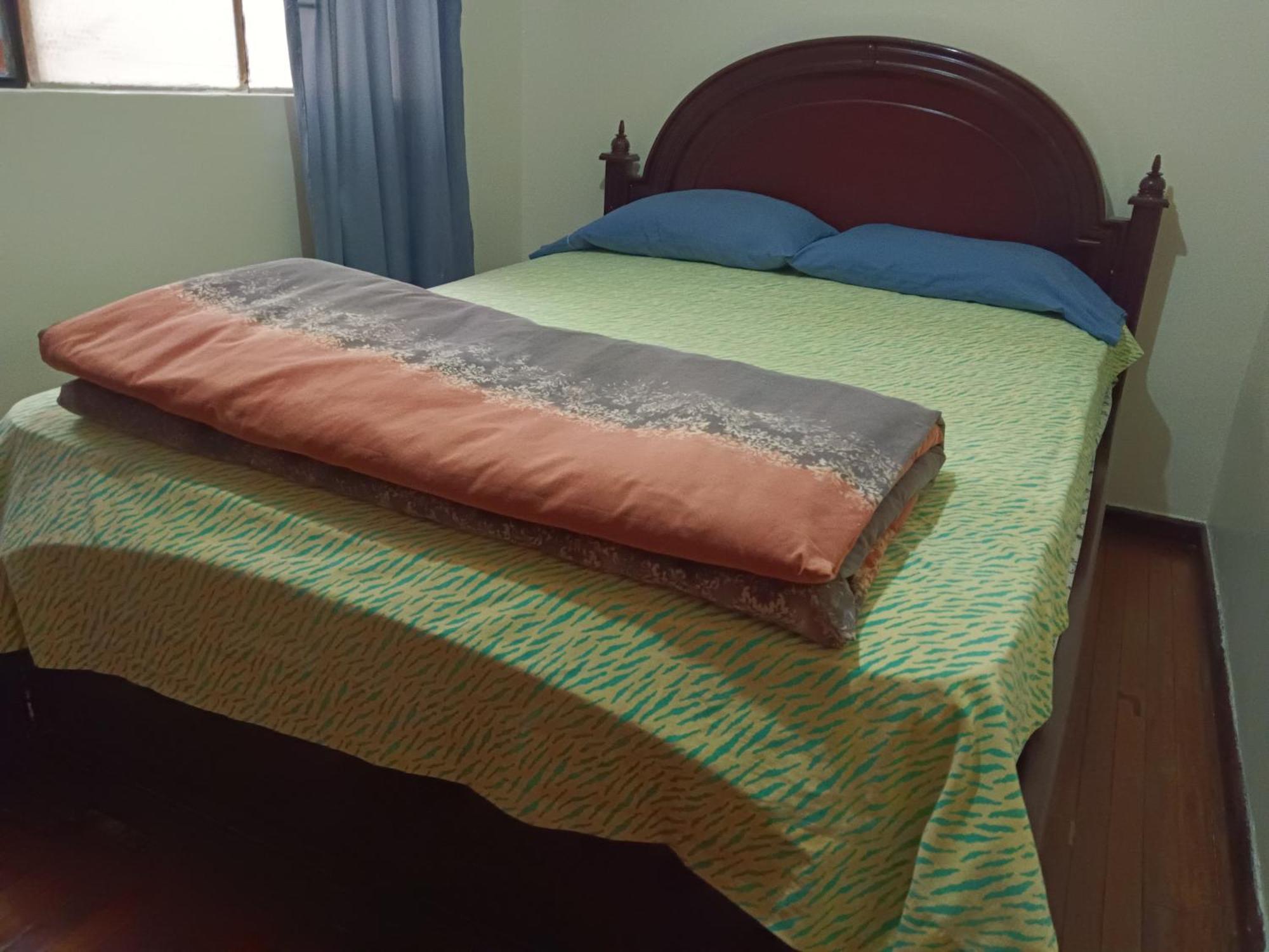 Albergue Camry Backpackers佳美背包客旅馆 Куенка Екстериор снимка