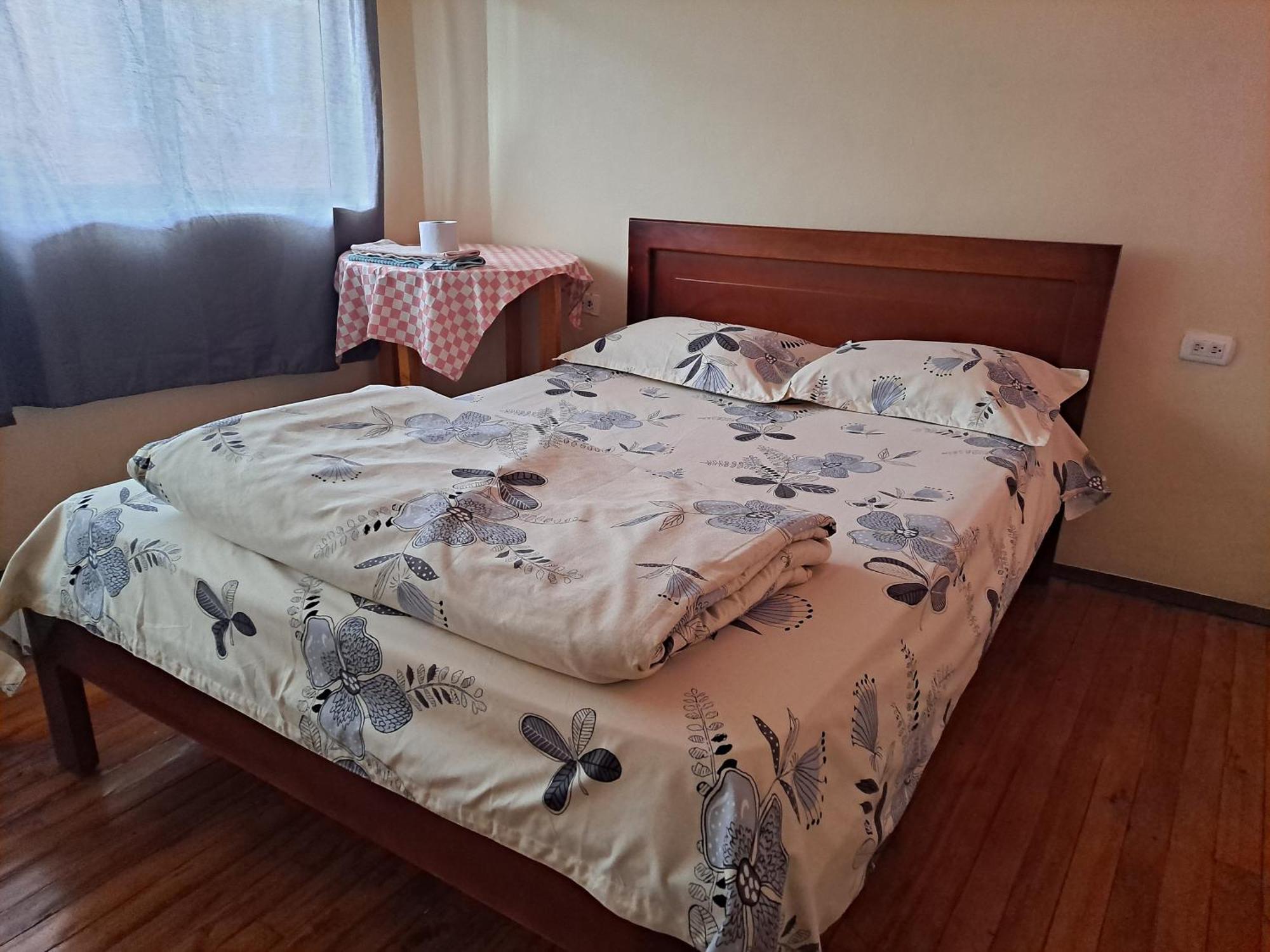 Albergue Camry Backpackers佳美背包客旅馆 Куенка Екстериор снимка